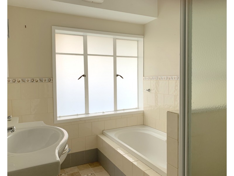 11 Hooper Crescent, Mount Stuart TAS 7000