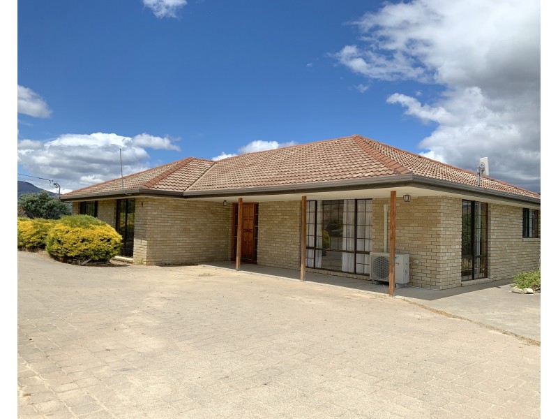 31 Pulpit Rock Road, New Norfolk TAS 7140
