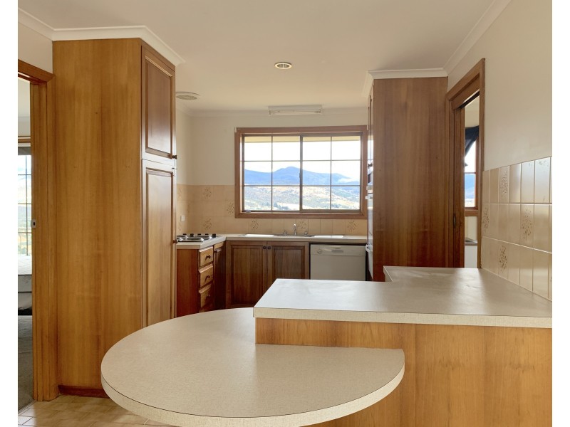 31 Pulpit Rock Road, New Norfolk TAS 7140