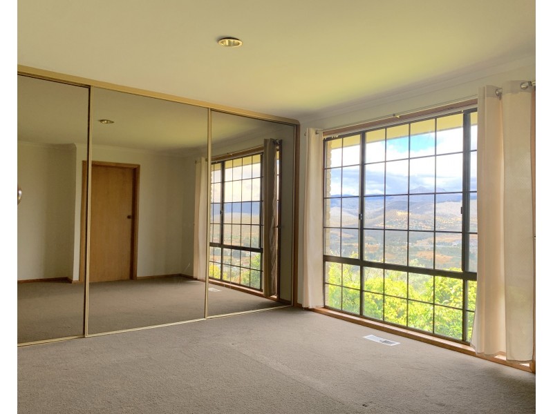 31 Pulpit Rock Road, New Norfolk TAS 7140