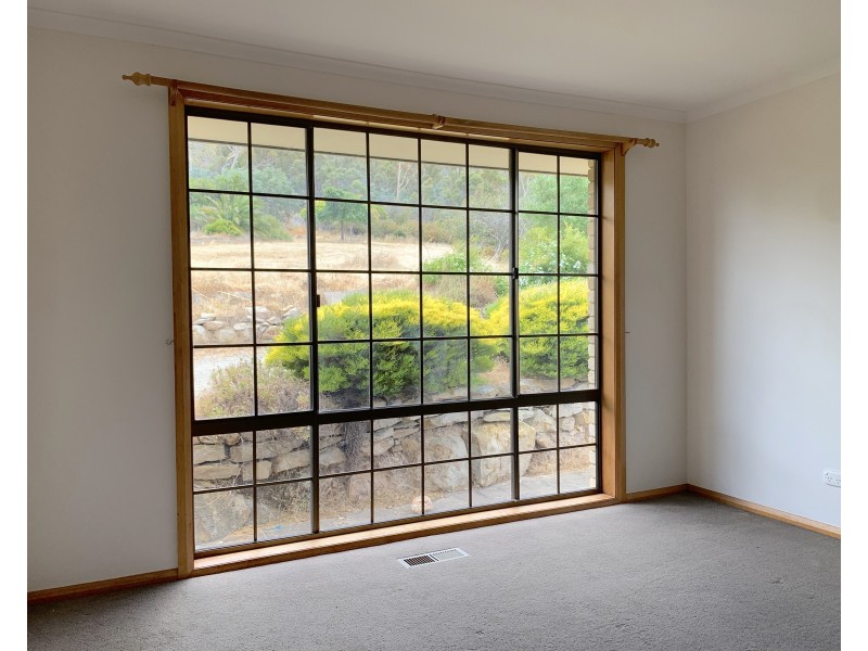 31 Pulpit Rock Road, New Norfolk TAS 7140