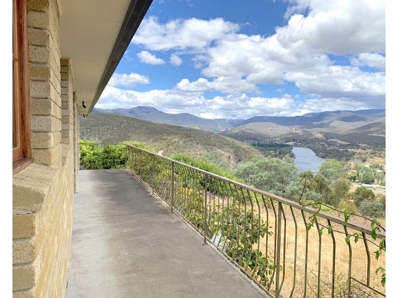 31 Pulpit Rock Road, New Norfolk TAS 7140