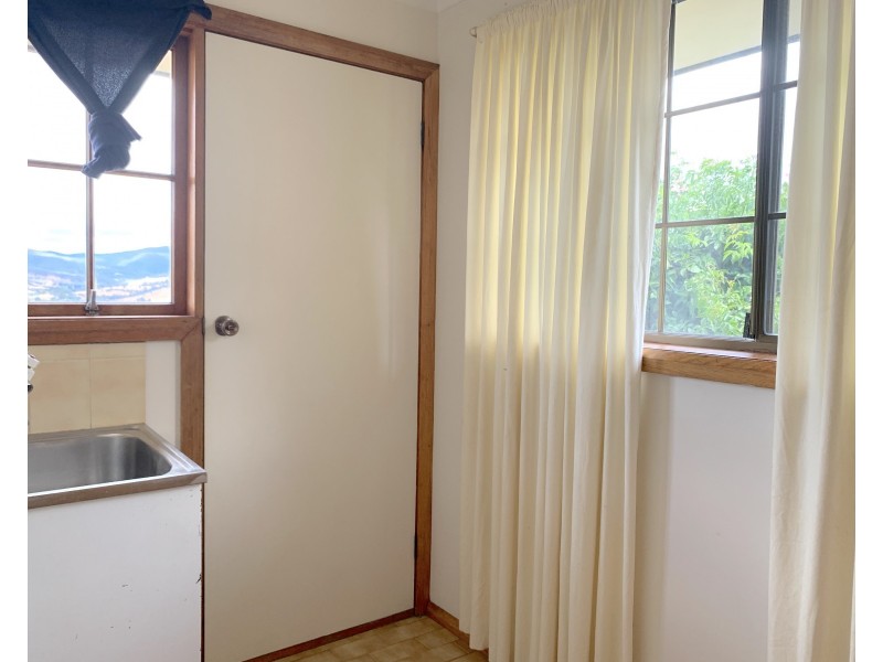 31 Pulpit Rock Road, New Norfolk TAS 7140