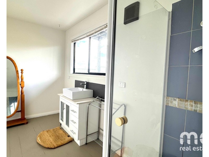 24 Lagoon View Court, Midway Point TAS 7171