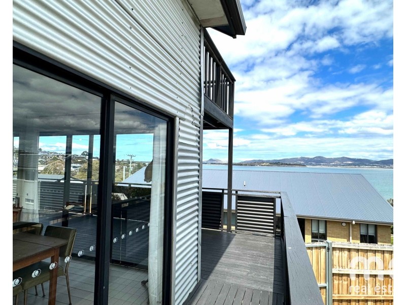 24 Lagoon View Court, Midway Point TAS 7171