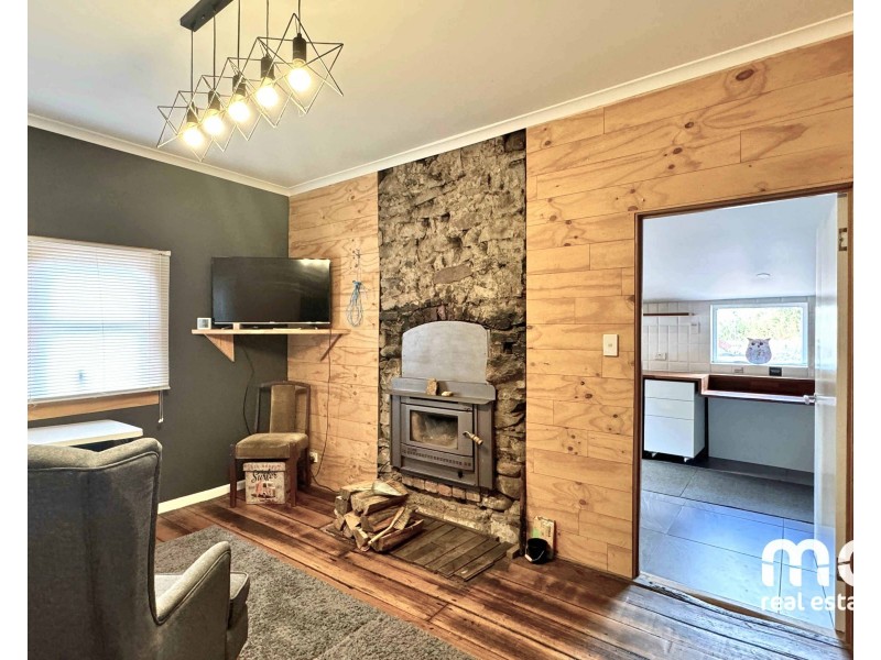 1 Myrtle Forest Road, Collinsvale TAS 7012