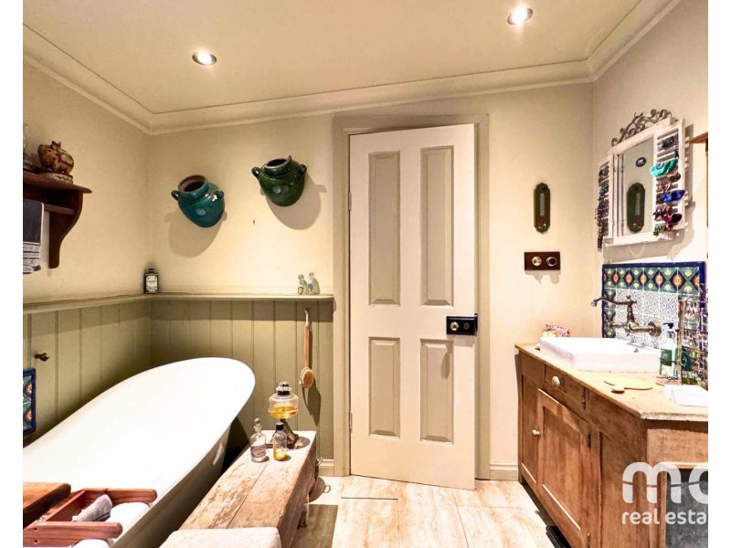 99 Main Street, Kempton TAS 7030