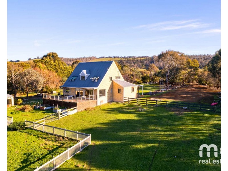 9 Bicheno Street, Clifton Beach TAS 7020