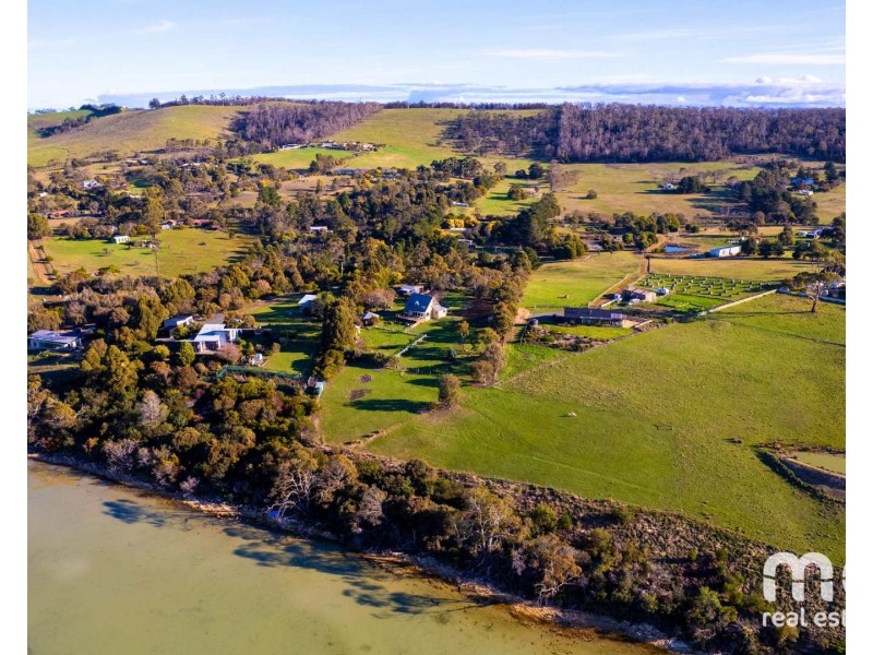 9 Bicheno Street, Clifton Beach TAS 7020