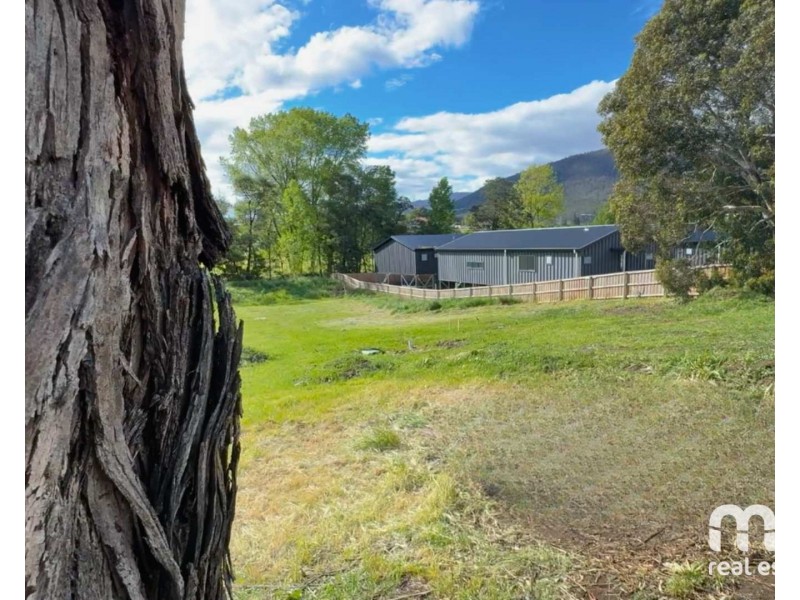 37 Lower Road, New Norfolk TAS 7140