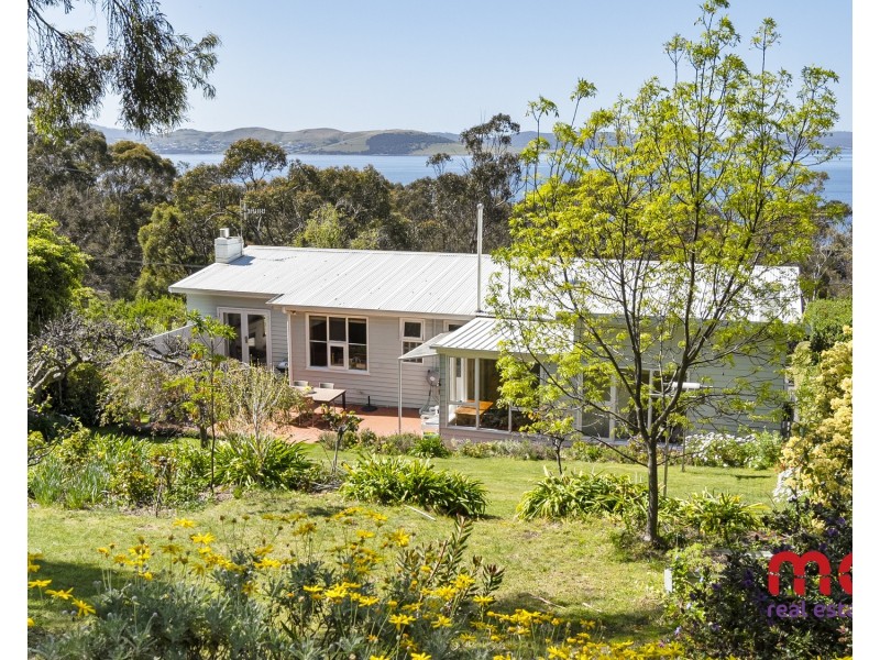 129 Channel Highway, Taroona TAS 7053