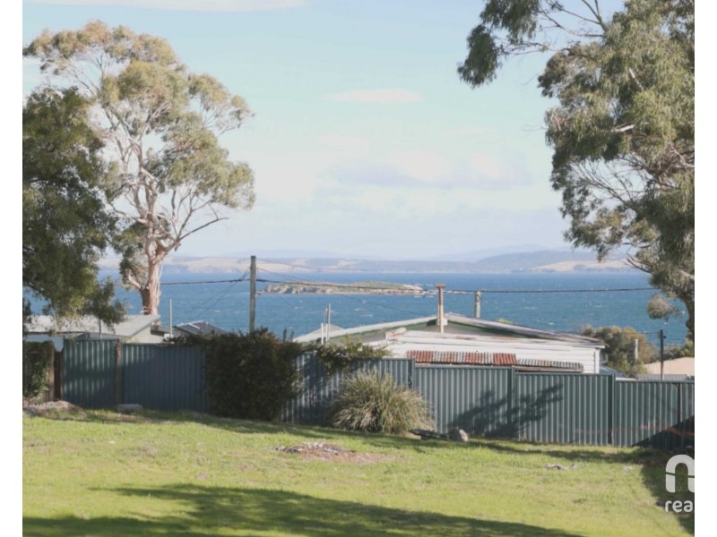 11 Erica Road, Primrose Sands TAS 7173