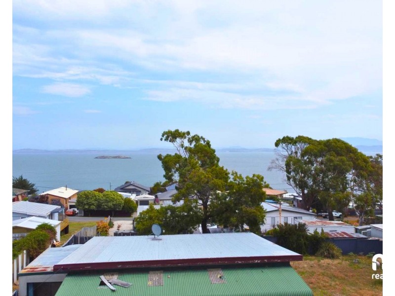 11 Erica Road, Primrose Sands TAS 7173