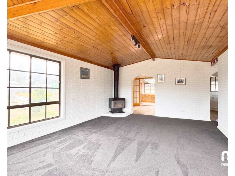 9 Oakdale Road, New Norfolk TAS 7140