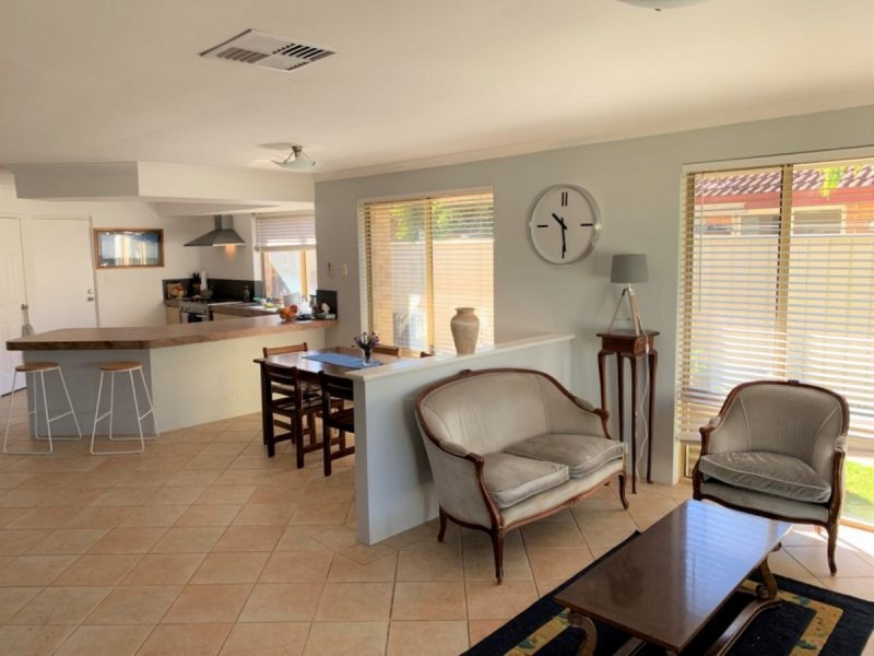 3 Woodside Way, Broadwater WA 6280