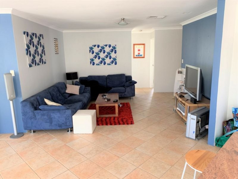 3 Woodside Way, Broadwater WA 6280