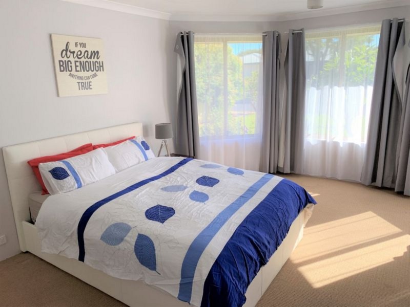 3 Woodside Way, Broadwater WA 6280