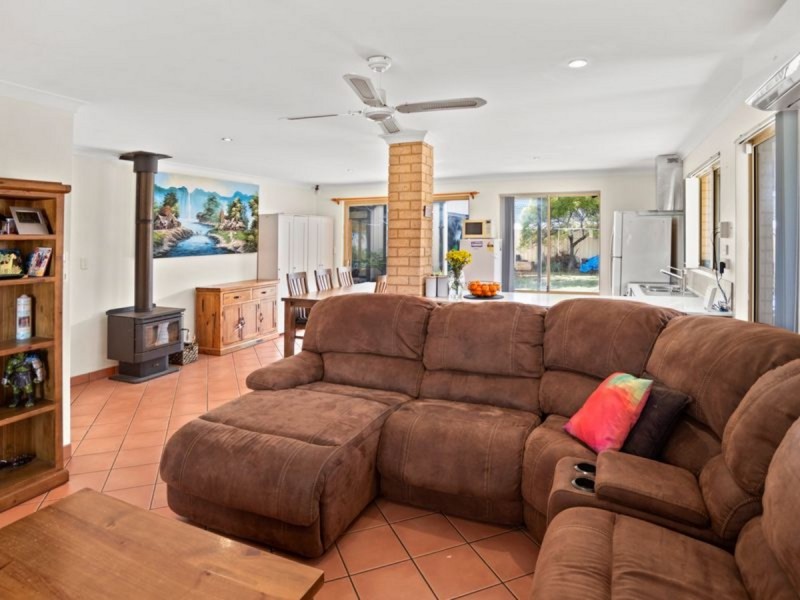 1 Karri Court, Broadwater WA 6280