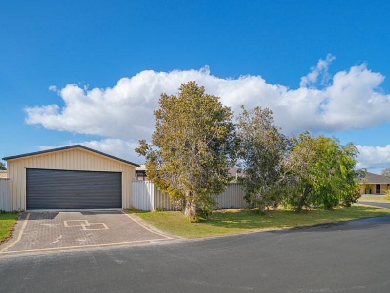 1 Karri Court, Broadwater WA 6280