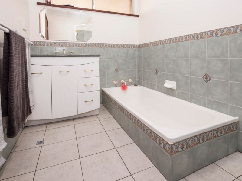 17 Dawson Avenue, Abbey WA 6280