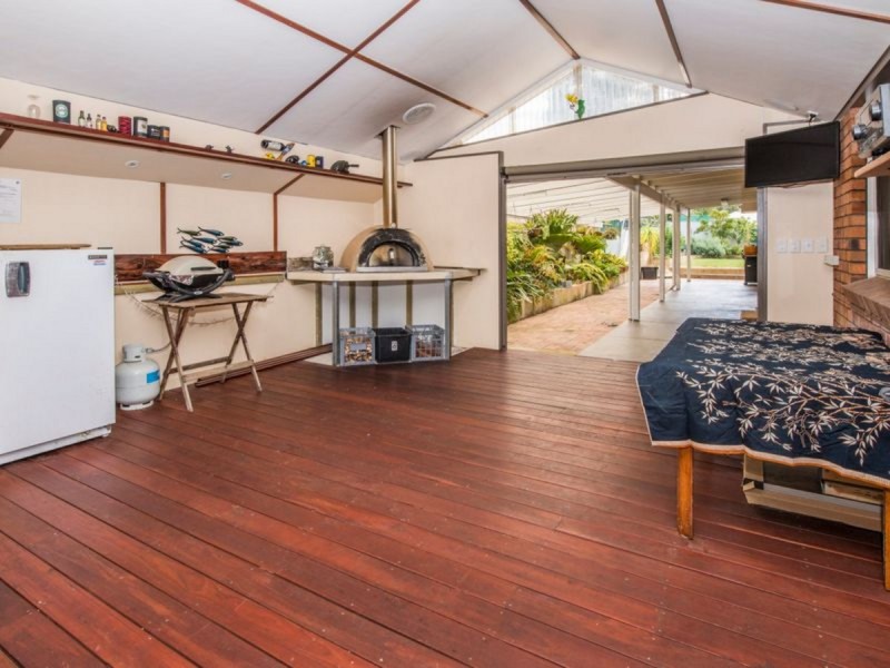 17 Dawson Avenue, Abbey WA 6280