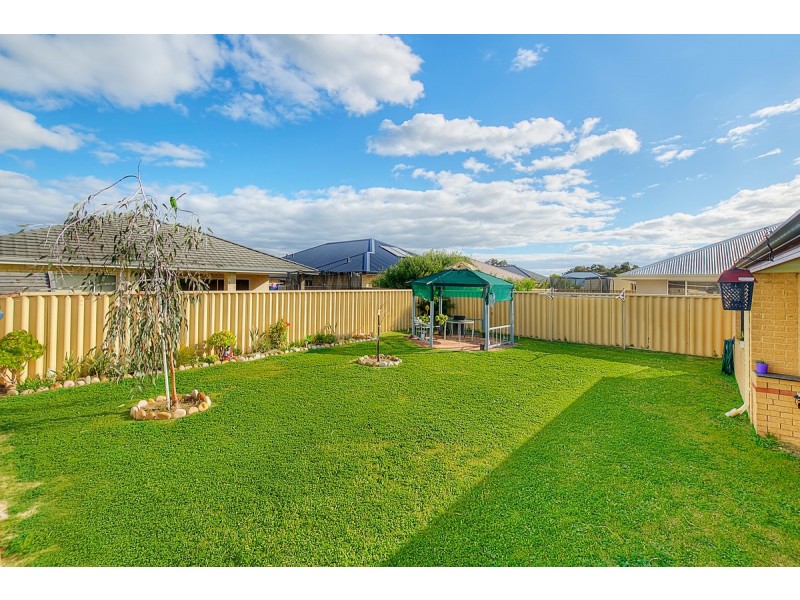 24 Marseilles Drive, Yalyalup WA 6280