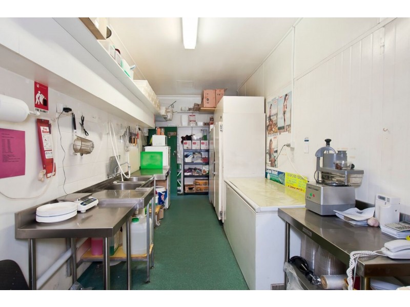 2/7 Caves Road, Abbey WA 6280