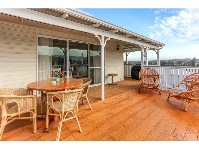21 Hitchcock Drive, Nannup WA 6275