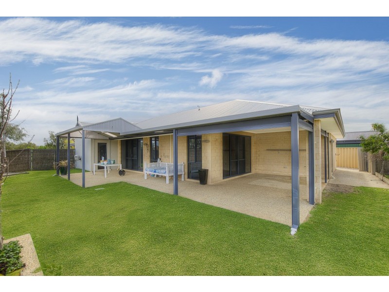 26 Provincia Parade, Yalyalup WA 6280