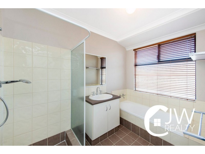 7 Burwood Road, Australind WA 6233