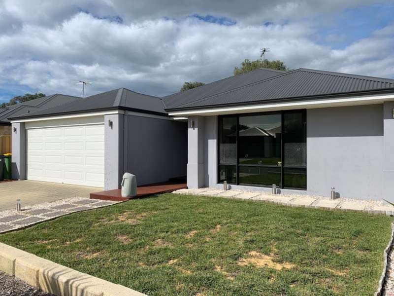 2 Crouchley Court, Broadwater WA 6280