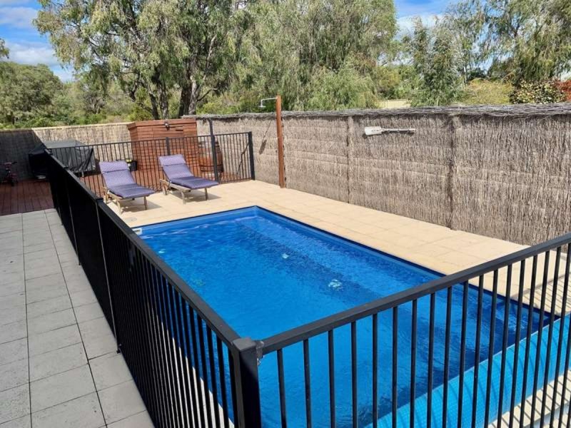 2 Crouchley Court, Broadwater WA 6280