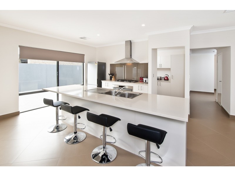 15 Yale Close, Abbey WA 6280