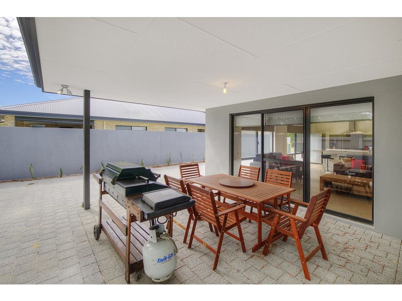 15 Yale Close, Abbey WA 6280