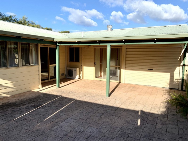 10 John Street, Abbey WA 6280