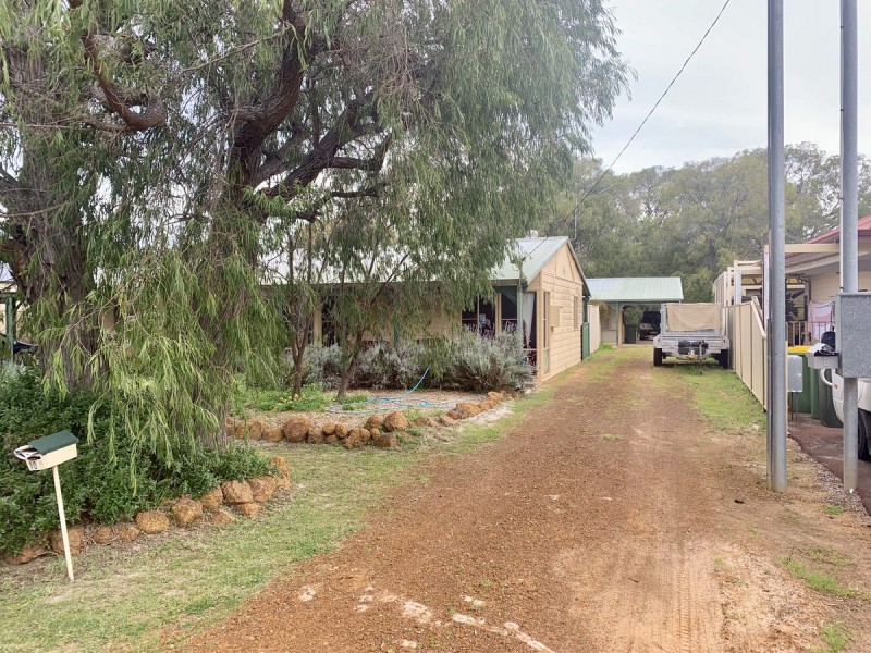 10 John Street, Abbey WA 6280