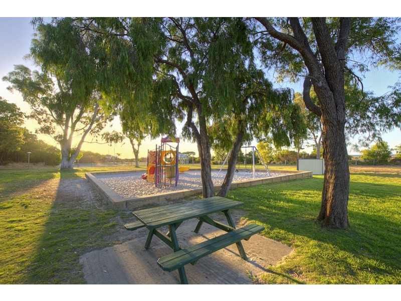 3/11 Holgate Road, Broadwater WA 6280