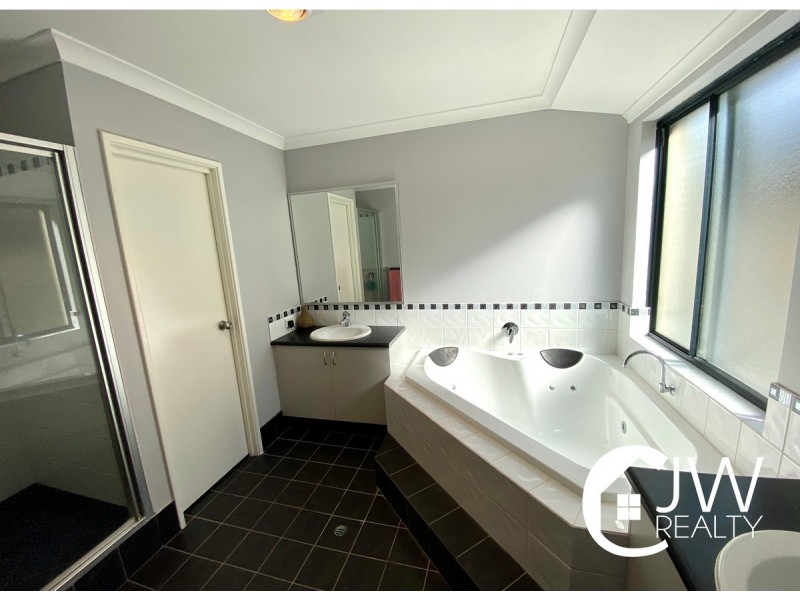 61 Beachfields Drive, Broadwater WA 6280