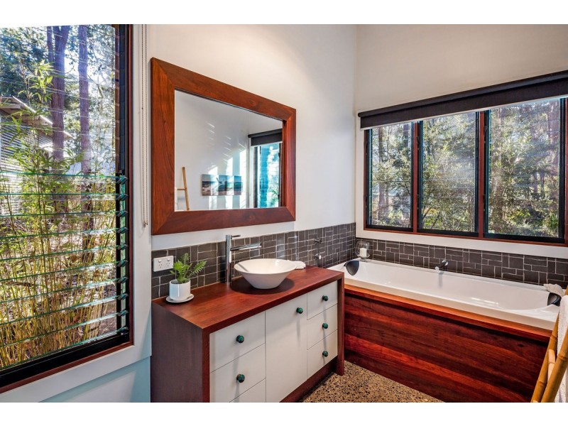 6 Bushlands Rise, Margaret River WA 6285