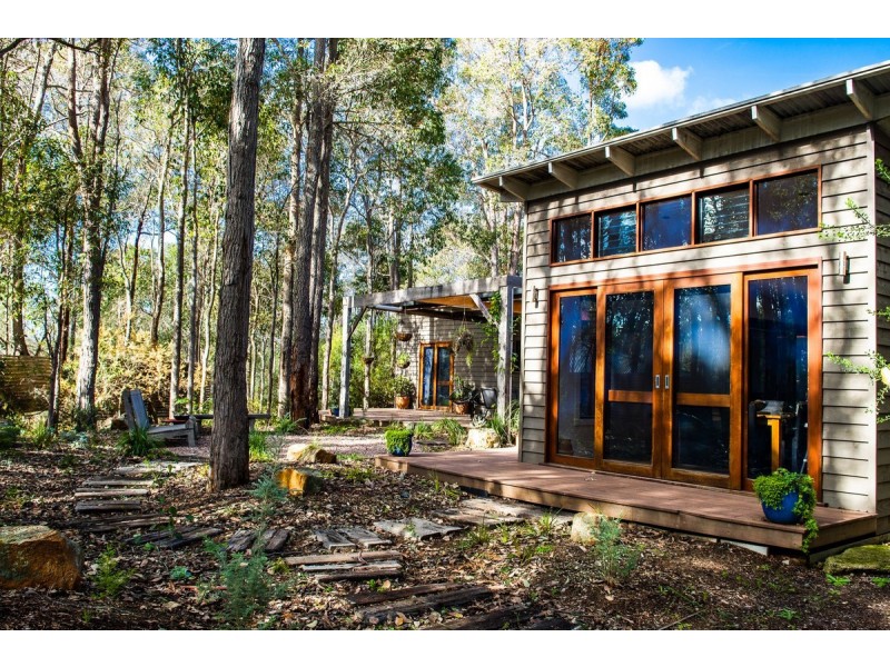 6 Bushlands Rise, Margaret River WA 6285