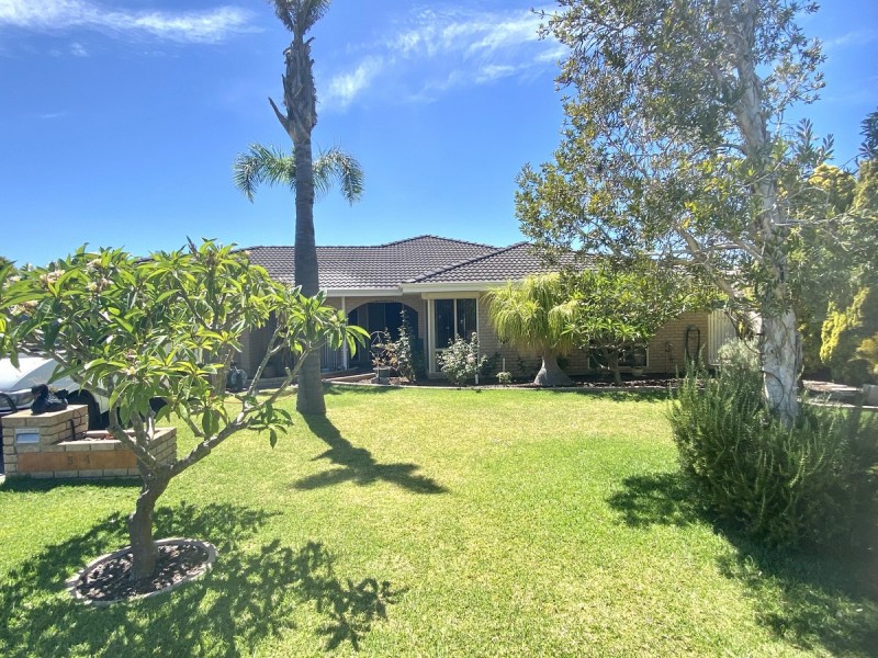 54 Lilly Crescent, West Busselton WA 6280