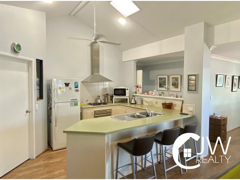 53 Marsupial Bend, Broadwater WA 6280