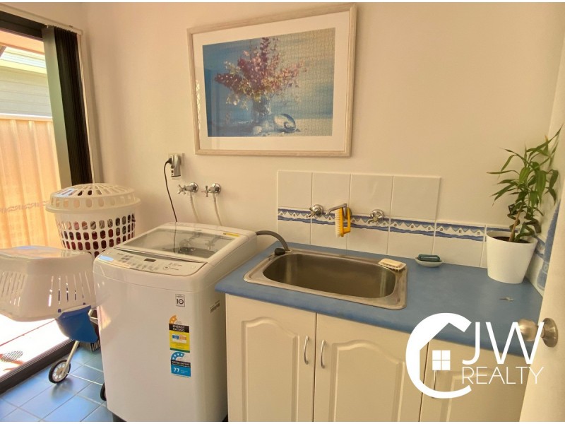 53 Marsupial Bend, Broadwater WA 6280