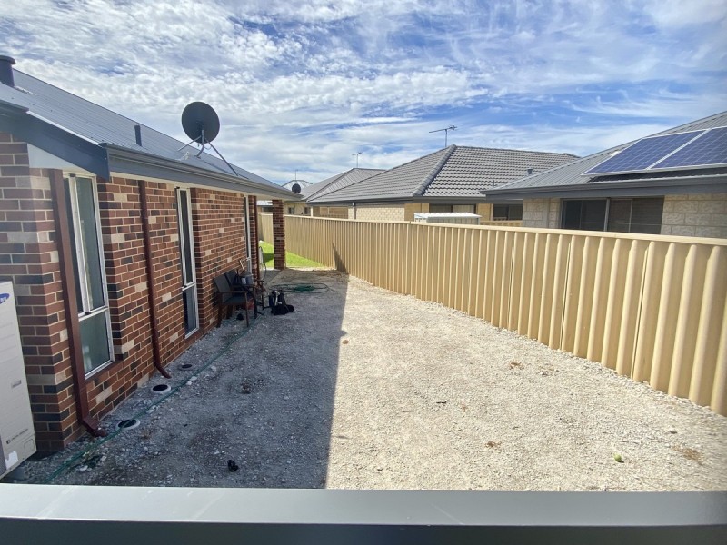 11 Pertuis Way, Yalyalup WA 6280