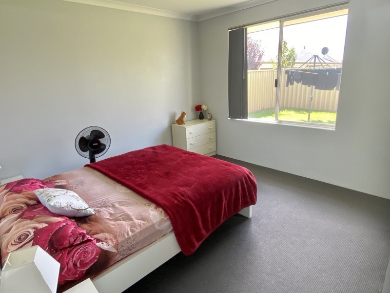 11 Pertuis Way, Yalyalup WA 6280