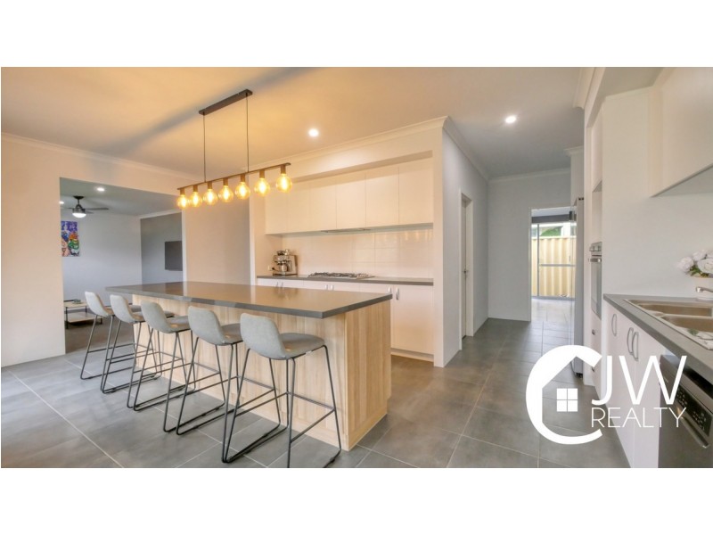 36 Almond Parkway, Yalyalup WA 6280