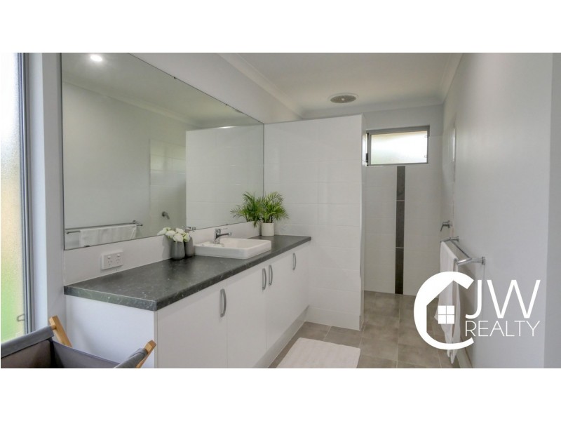 36 Almond Parkway, Yalyalup WA 6280