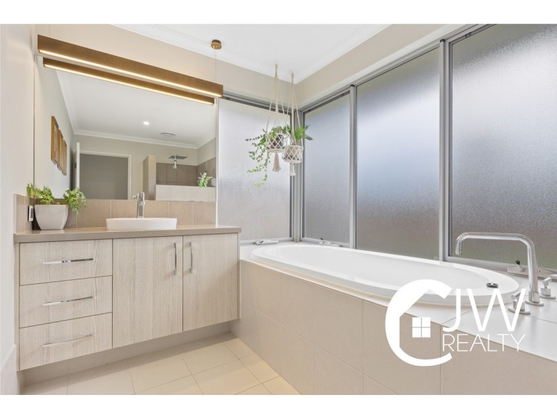 1 Waterville Road, Dunsborough WA 6281