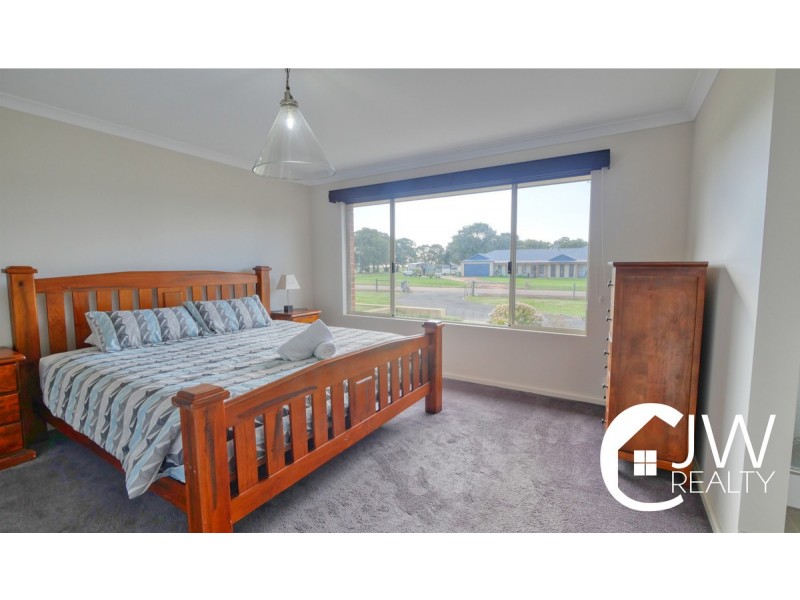 51 Peaceful Way, Ambergate WA 6280