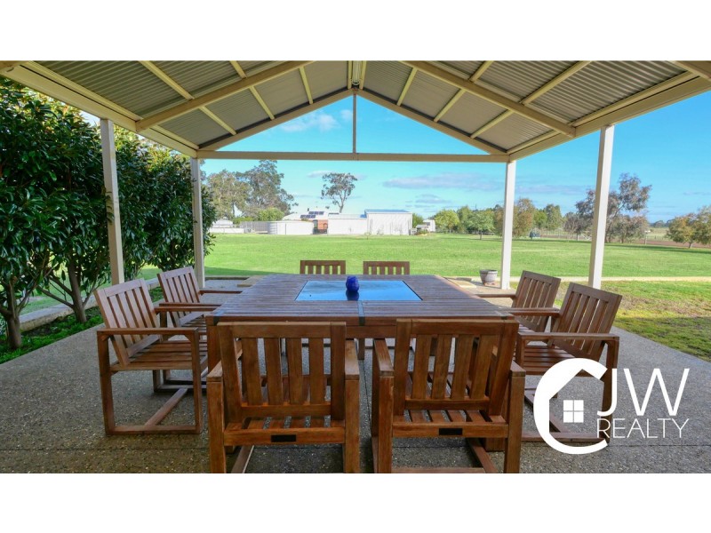 51 Peaceful Way, Ambergate WA 6280